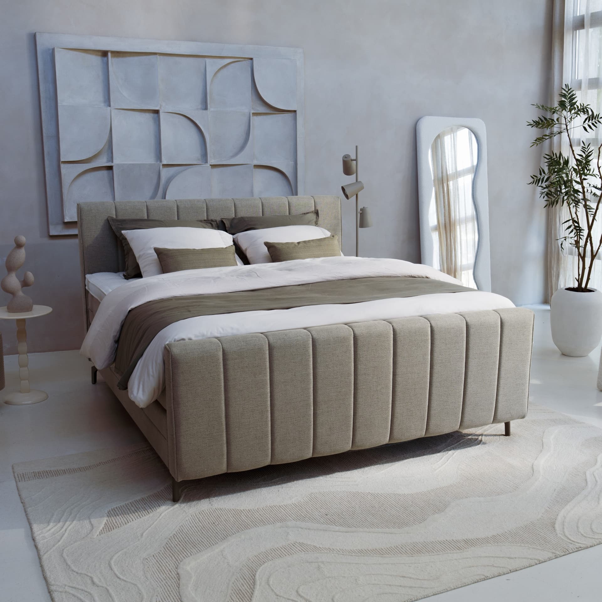 Ubica Boxspring Festen